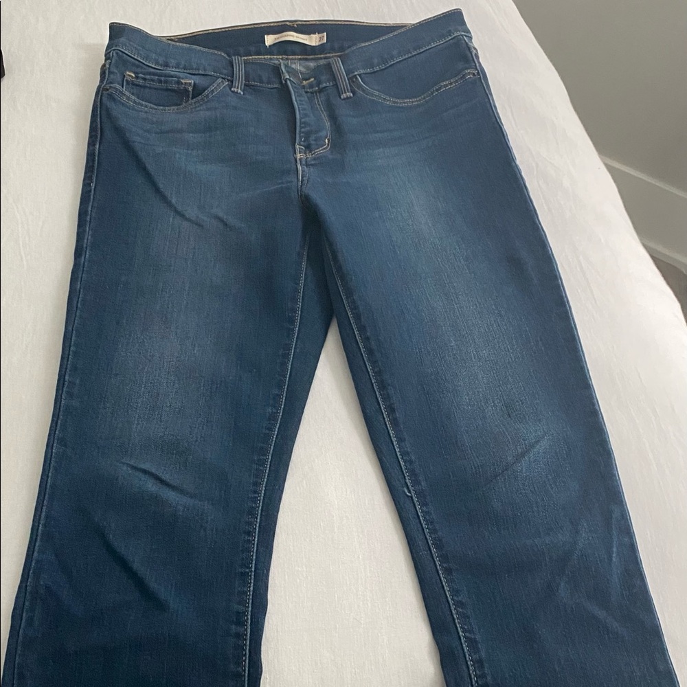 Levi 311 Shaping Skinny (Size 27)